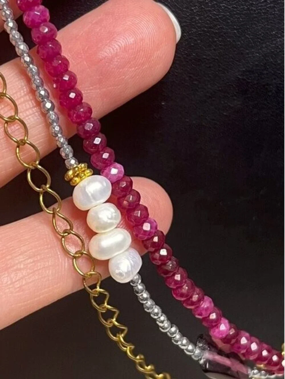 B6670 Red Spinel Pearl Multi-Strand Layered Necklace Gold tone silvertone 32